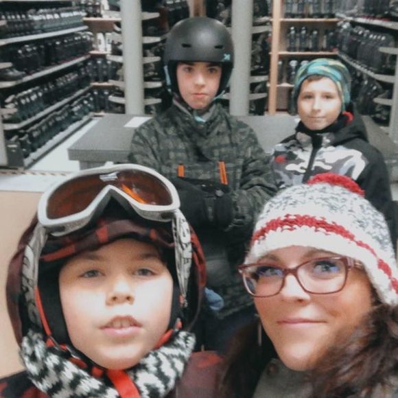 Meet your Posher, Amber - Picture 1 of 1